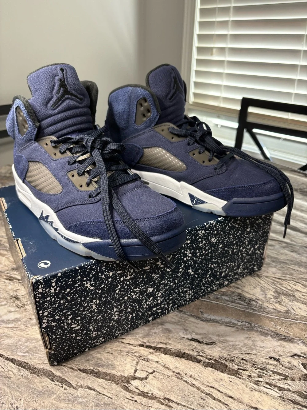 AIR JORDAN RETRO 5 NAVY BLUE SUEDE MENS SIZE 10